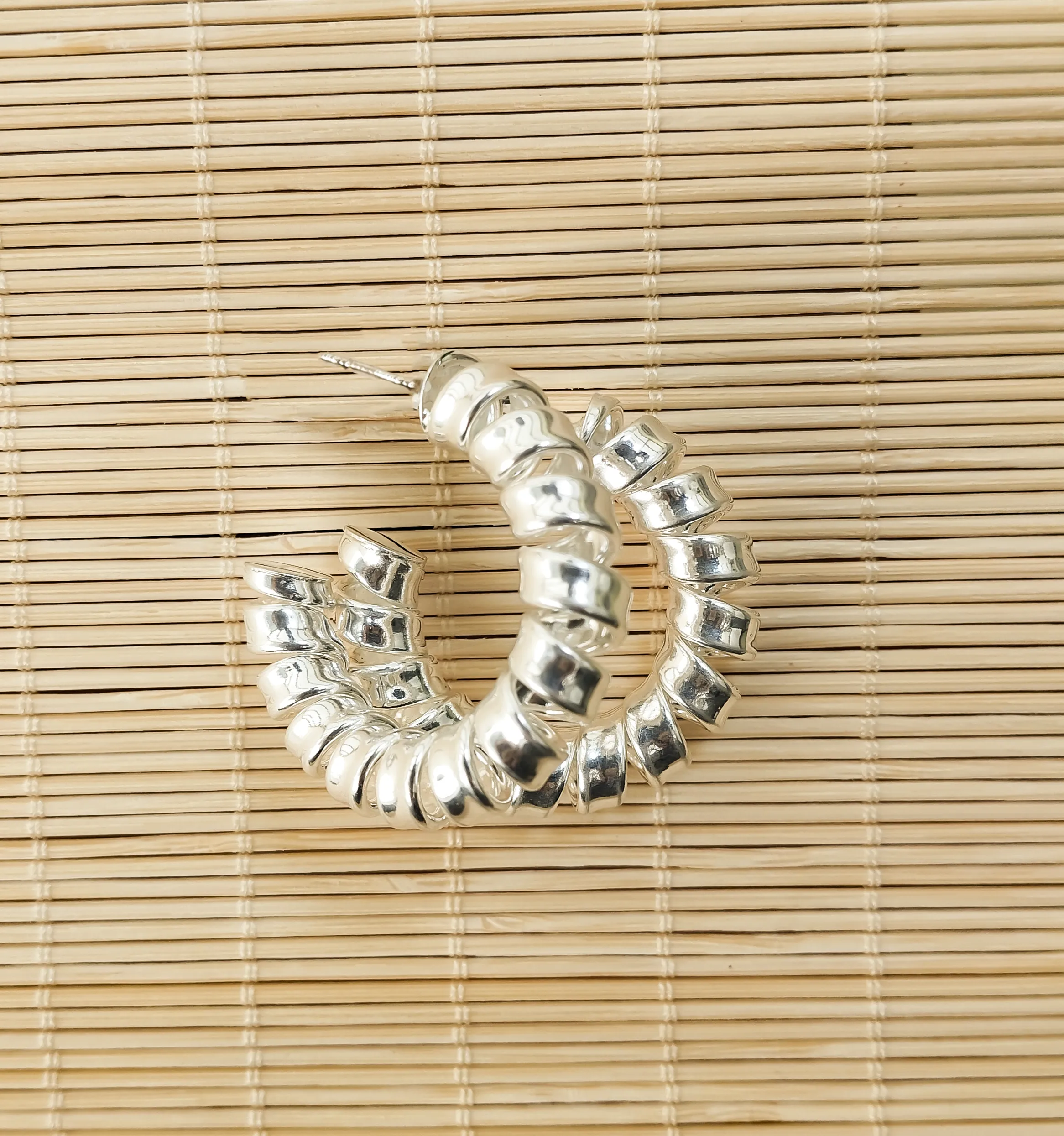 Brinco de Argola Torcida de Prata Zaria